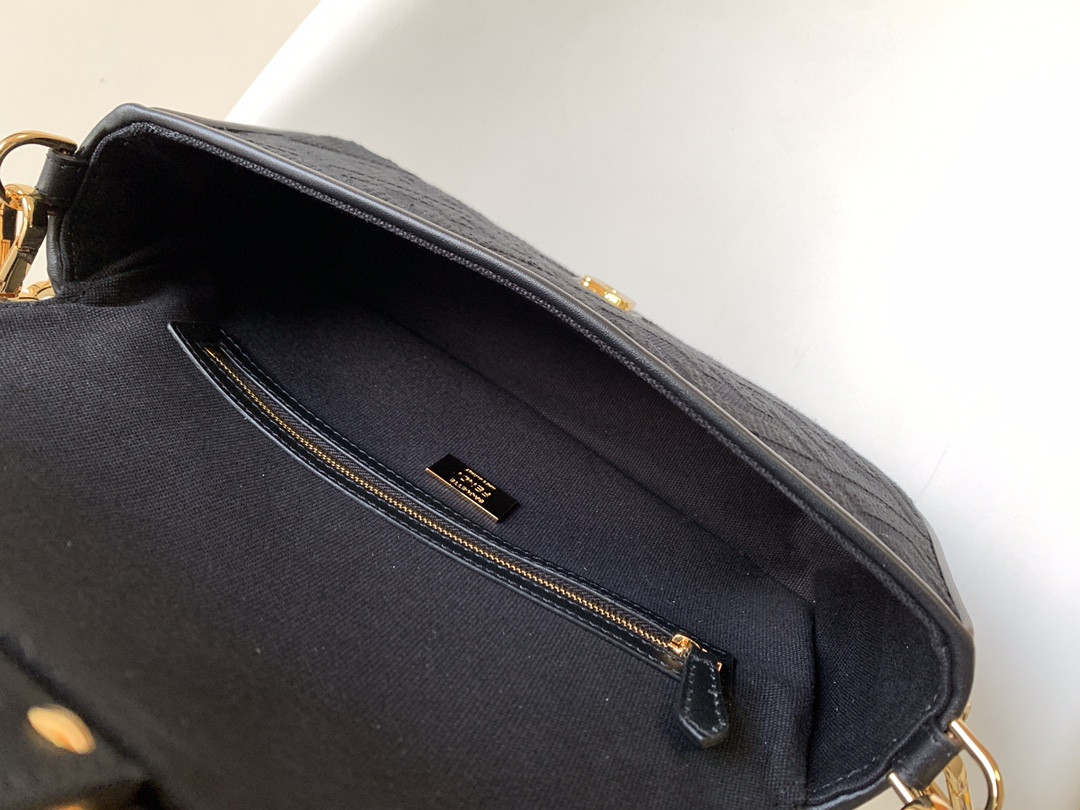 Fendi Baguette Bag