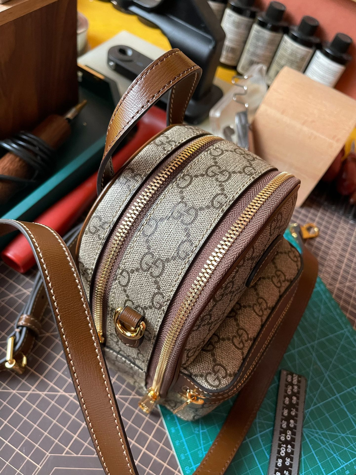 G*u*i gg retro bag