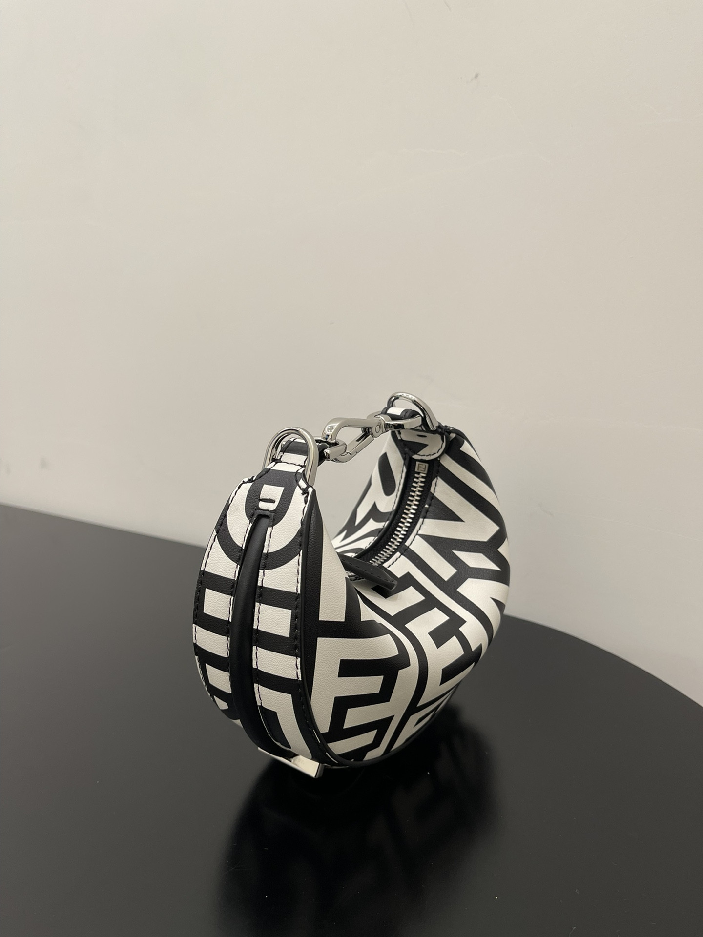Fendi Praphy