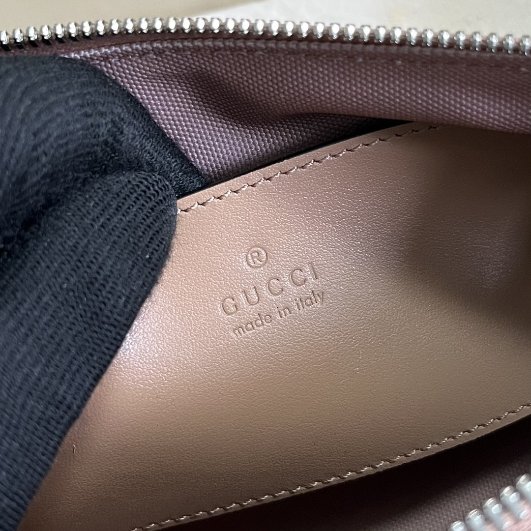 G*u*i gg marmont bag