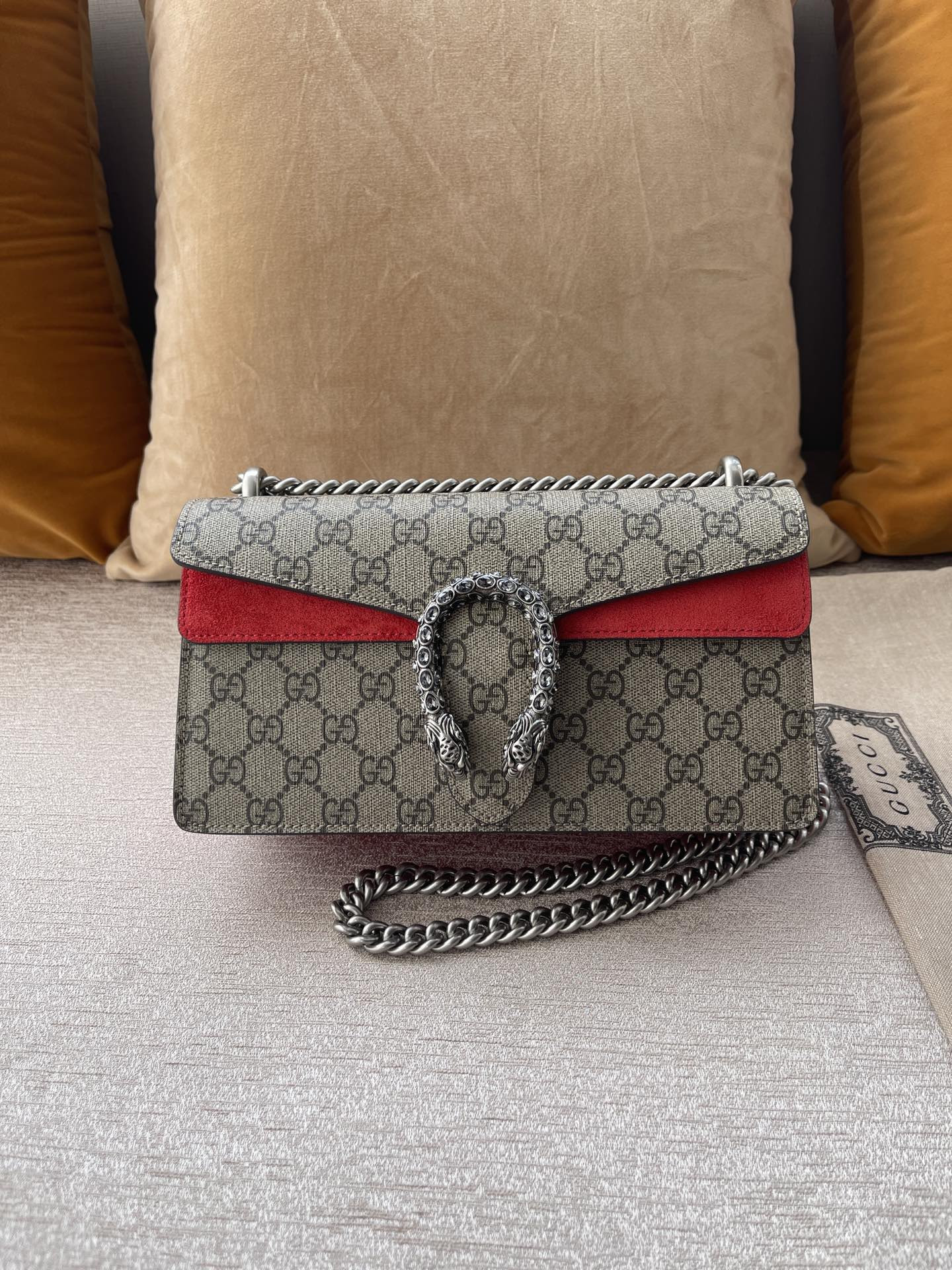 G*u*i dionysus bag