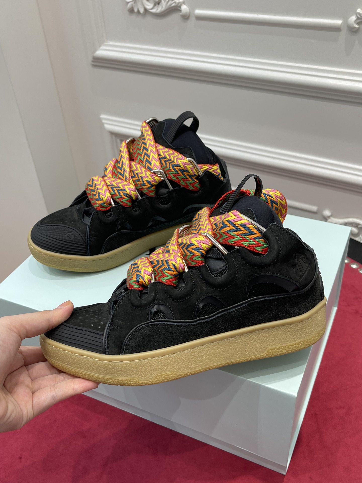 LA*N Sneaker